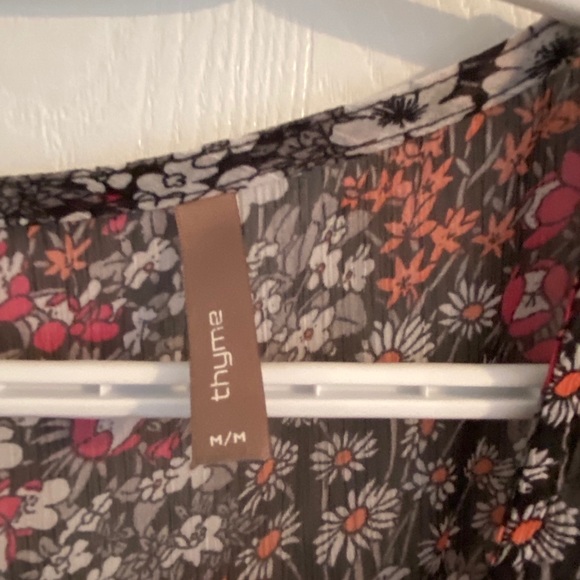 Maternity Sheer Blouse - Picture 4 of 5